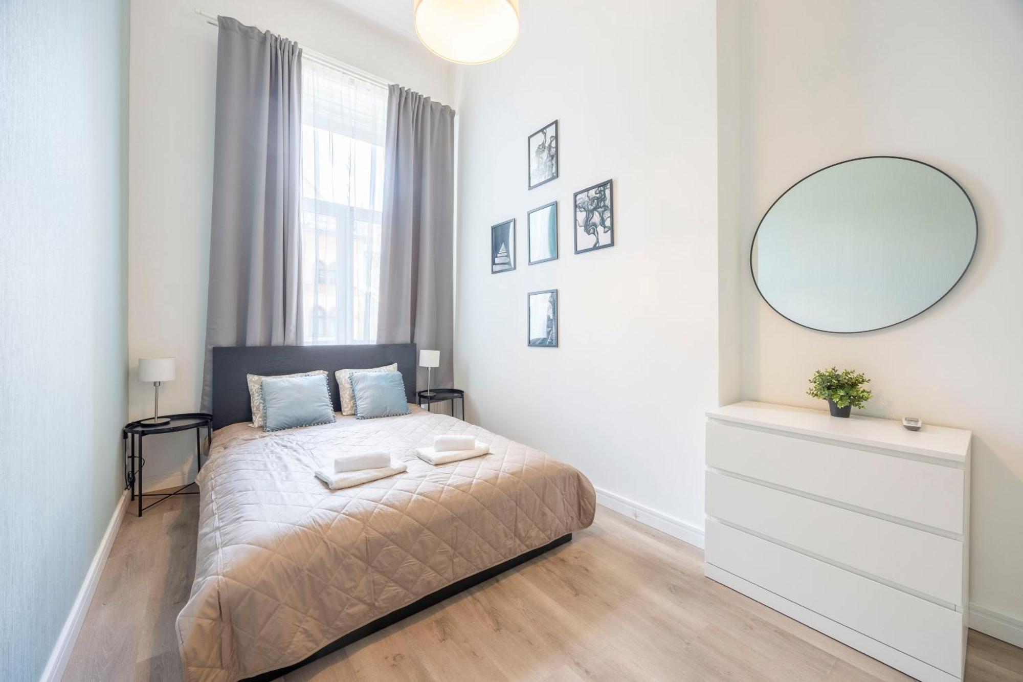 Spacious Cozy Home With 4Bedroom In The Heart Of Bp ブダペスト エクステリア 写真